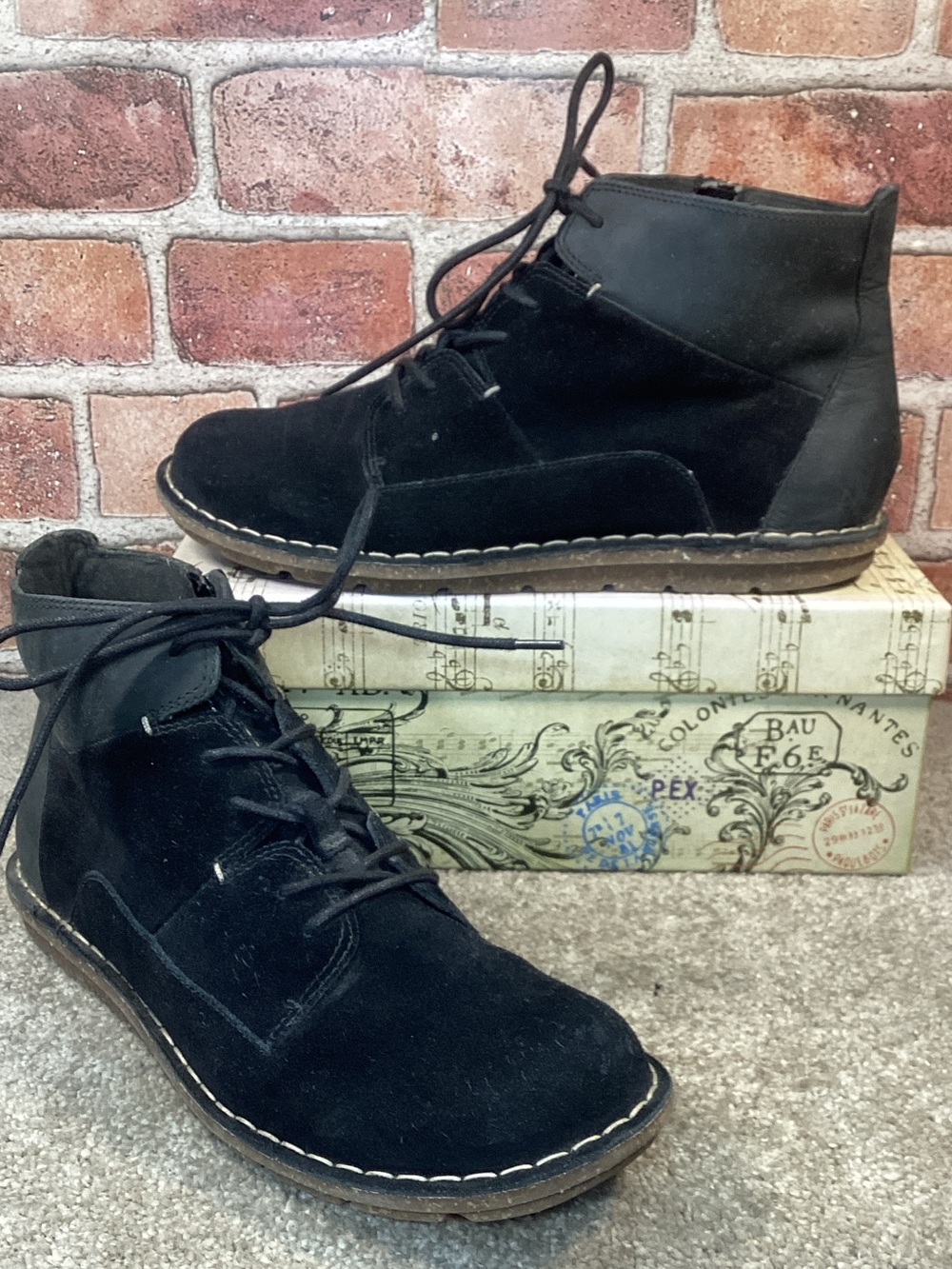 Clarks Tabitha Key women’s black suede ankle boots size 9 wide